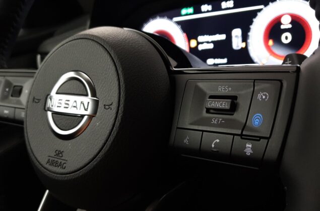 Nissan Qashqai - Z11 - czarny metalizowany - Nissan Odyssey