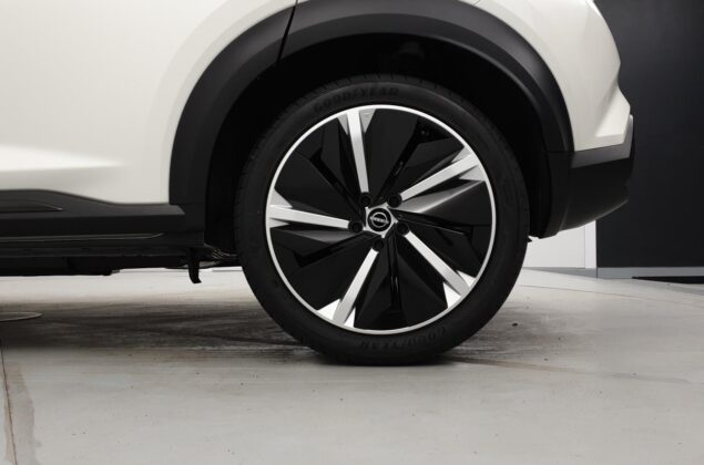 Nissan Juke - XDF - biała perła + czarny dach - Nissan Odyssey